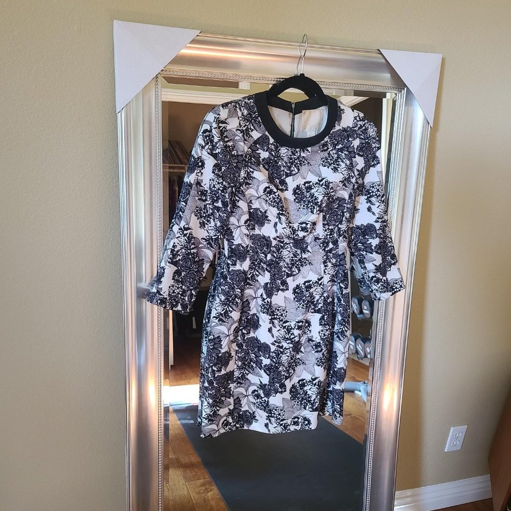 Maginn Black and White Floral Pattern Mini